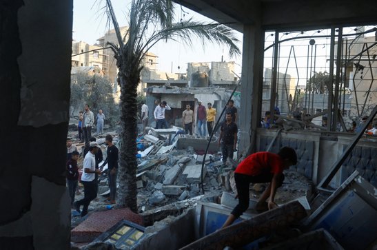 air strikes on hospitals in Gaza